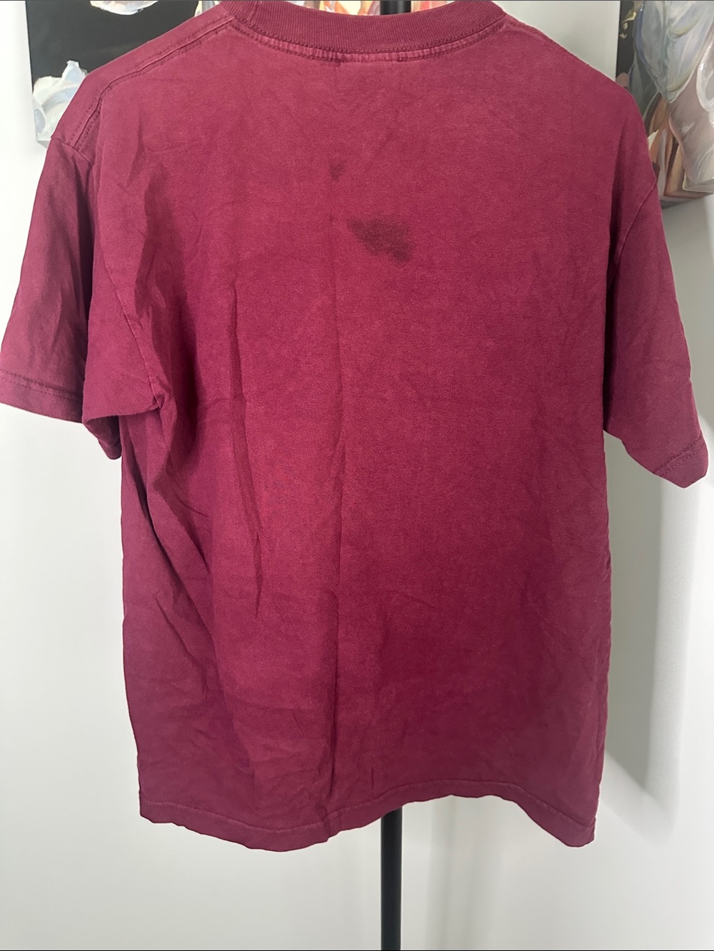 V/SUAL Men’s Short Sleeve Graphic Tee in Burgundy (flaws) - Picture 6 of 7